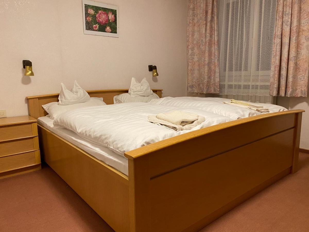 באד וויריסהופן Hotel Flora מראה חיצוני תמונה